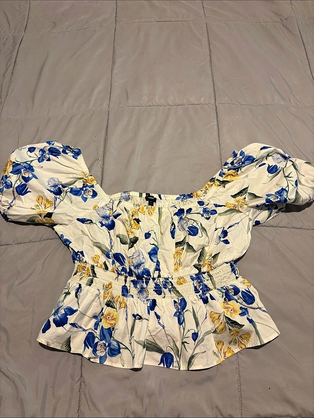 Express Floral Puff Sleeve Peplum Top White & Blue Size Medium